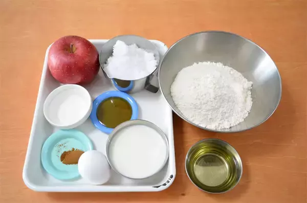 「【はちみつで生地しっとり♡】りんごゴロゴロ！甘酸っぱ「蒸しケーキ」作ってみた♪【りんご産地の農家直伝】」の画像