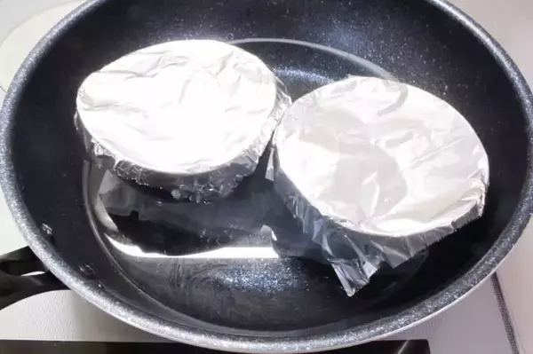 「【茶碗蒸しはフライパンで】具材は「卵とエビ」だけ、という潔さ！映え最強のとろ～り餡であったまる♡」の画像