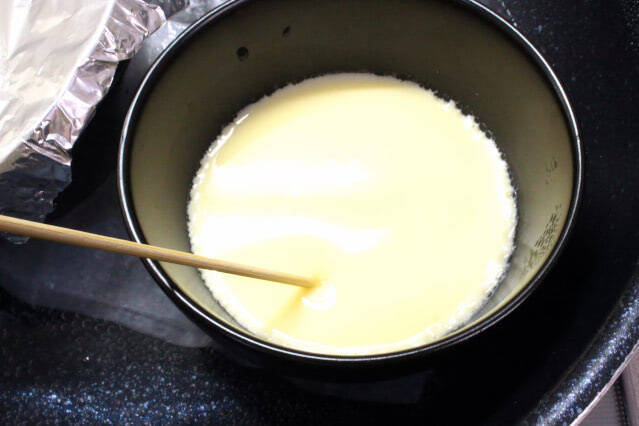 【茶碗蒸しはフライパンで】具材は「卵とエビ」だけ、という潔さ！映え最強のとろ～り餡であったまる♡