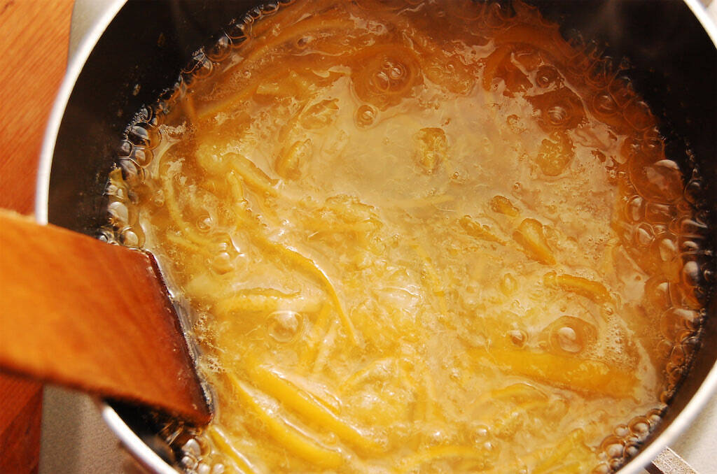 【酸っぱすぎ果物を】10分煮詰めて「柑橘のさっと煮」にしてみた！フレッシュ＆甘さ控えめ♪ドレッシングにも