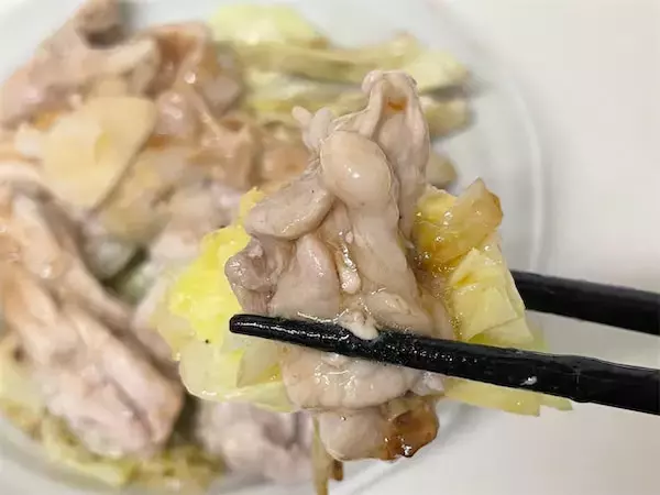 「【リュウジの救済レシピ】物価高騰だから…安価な豚こま肉を柔らか～く調理♪「キャベツと豚こま肉の酒蒸し」に挑戦」の画像