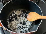 「【包丁不要！丸ごと煮】え、ピーマン握りつぶして煮ちゃうの!?種ワタもふにゃんと食感でペロリ完食♡」の画像5