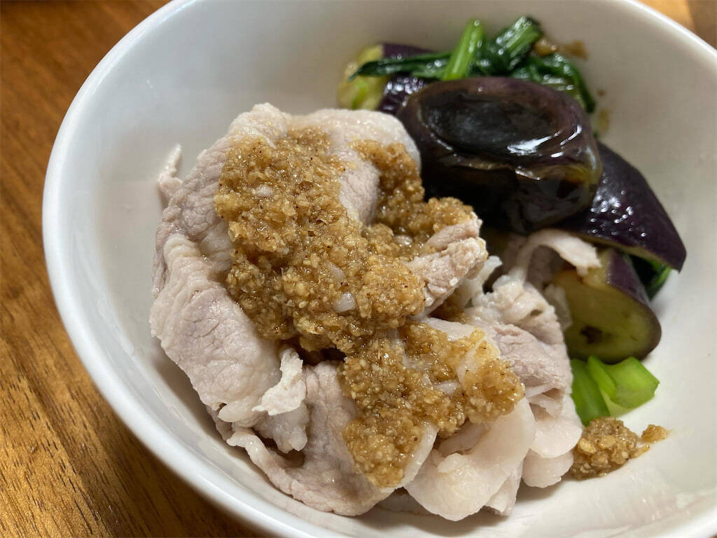 【ワーママを救う調味料】野菜も肉もこれ一本♪「万能ゴマだれ」は一発で味が決まる神！【Ayumiの漫画】