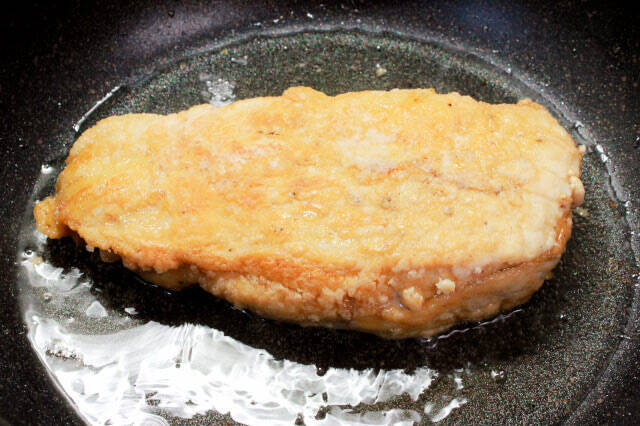 【だれウマの鶏料理】胸肉丸ごと揚げる「大葉チーズ唐揚げ」に挑戦！マンガ肉級のボリュームでしっとりウマい♡