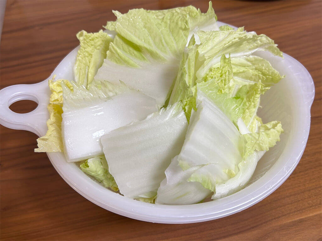 【え、あの鍋に甘酒入れちゃう!?】麹の甘味がダシに合う合う「ミルフィーユ鍋」作ってみた！まろやか最上級♡