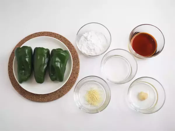 「【まるでスナック!?】にんにく醤油がやみつき♡「スティック揚げピーマン」作ってみた！サクサク過ぎる～♪」の画像