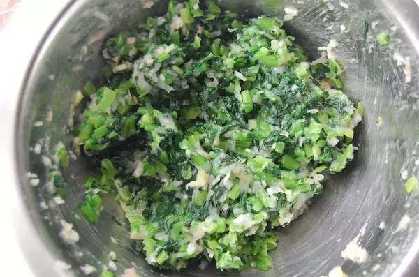 「【小松菜の大量消費】澄んだスープに浮かぶ緑が鮮やか♡巨匠・シェフ脇屋の「翡翠ワンタン」にトライ♪」の画像