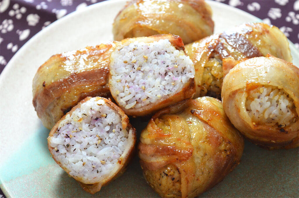 【材料4つ！】あのふりかけで革命的に爽やか～♡な「肉巻きおにぎり」作ってみた！全然もたれない♪【農家直伝】