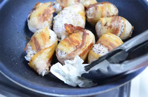 「【材料4つ！】あのふりかけで革命的に爽やか～♡な「肉巻きおにぎり」作ってみた！全然もたれない♪【農家直伝】」の画像