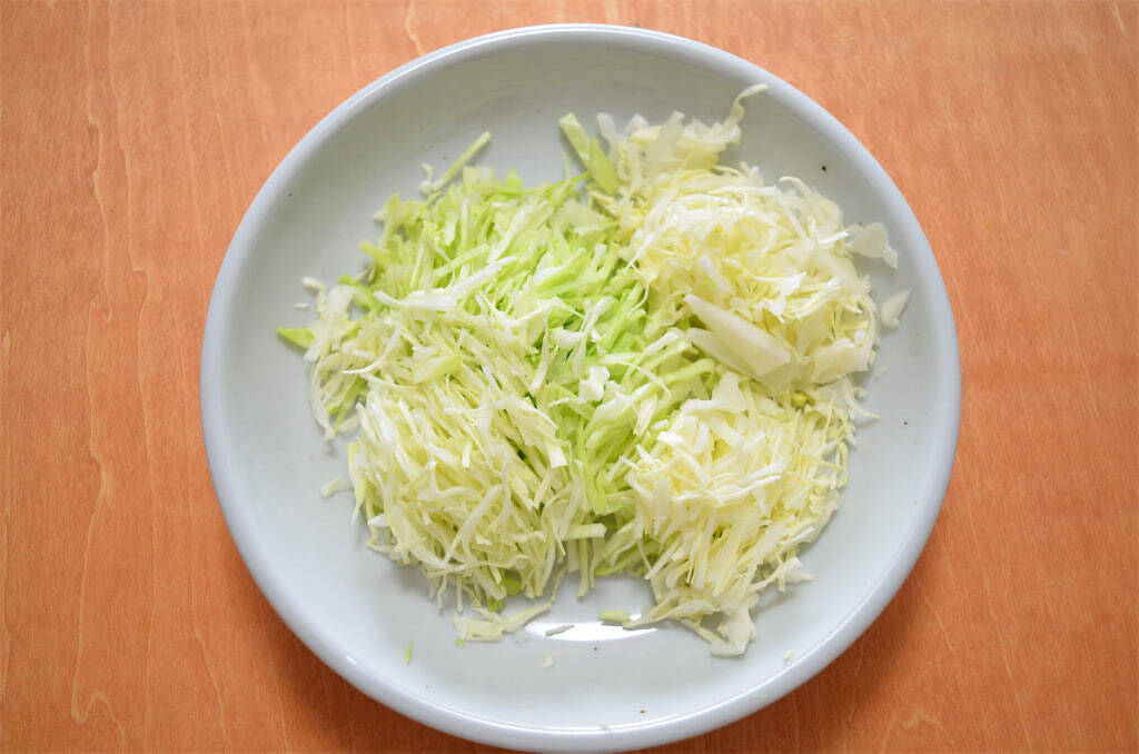 【春キャベツ大量消費】ケークサレ？お好み焼き？「キャベツの塩味ケーキ」作ってみた！サワークリームが合う合う