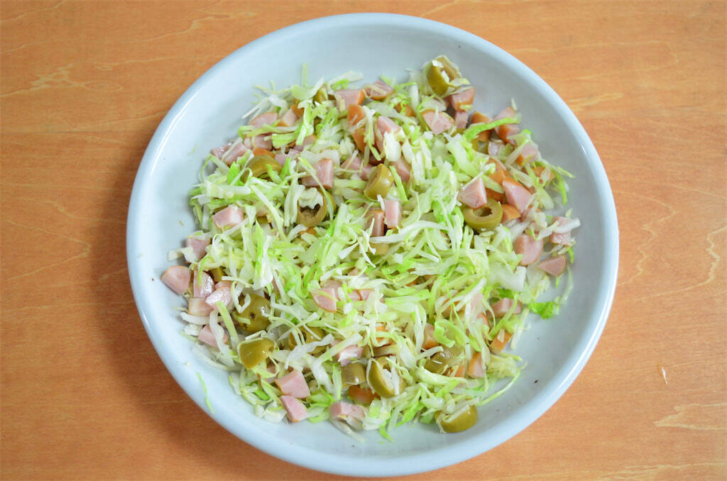 【春キャベツ大量消費】ケークサレ？お好み焼き？「キャベツの塩味ケーキ」作ってみた！サワークリームが合う合う