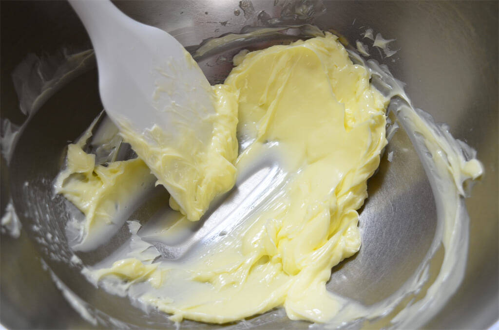 【春キャベツ大量消費】ケークサレ？お好み焼き？「キャベツの塩味ケーキ」作ってみた！サワークリームが合う合う