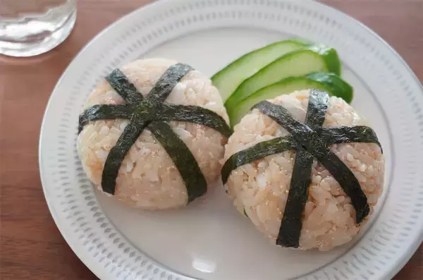 「炊飯器に玉ねぎ丸ごとドボン！たらこバター染み込む「絶品炊き込みご飯」作ってみた！【農家の無骨メシ】」の画像