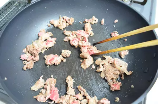 「【まさに高級中華】なんと牛肉入れるチャーハン作ってみた！パプリカ＆ピーマンの甘苦コンビもまた旨し♡」の画像