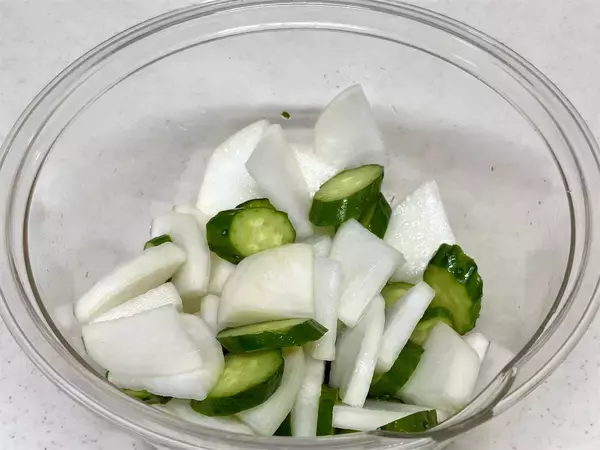 「【ヨーグルトと甘酒の究極腸活】なんと70年前のレシピ「乳酸漬け」作ってみた！クリーミー♡漬け汁まで飲める」の画像