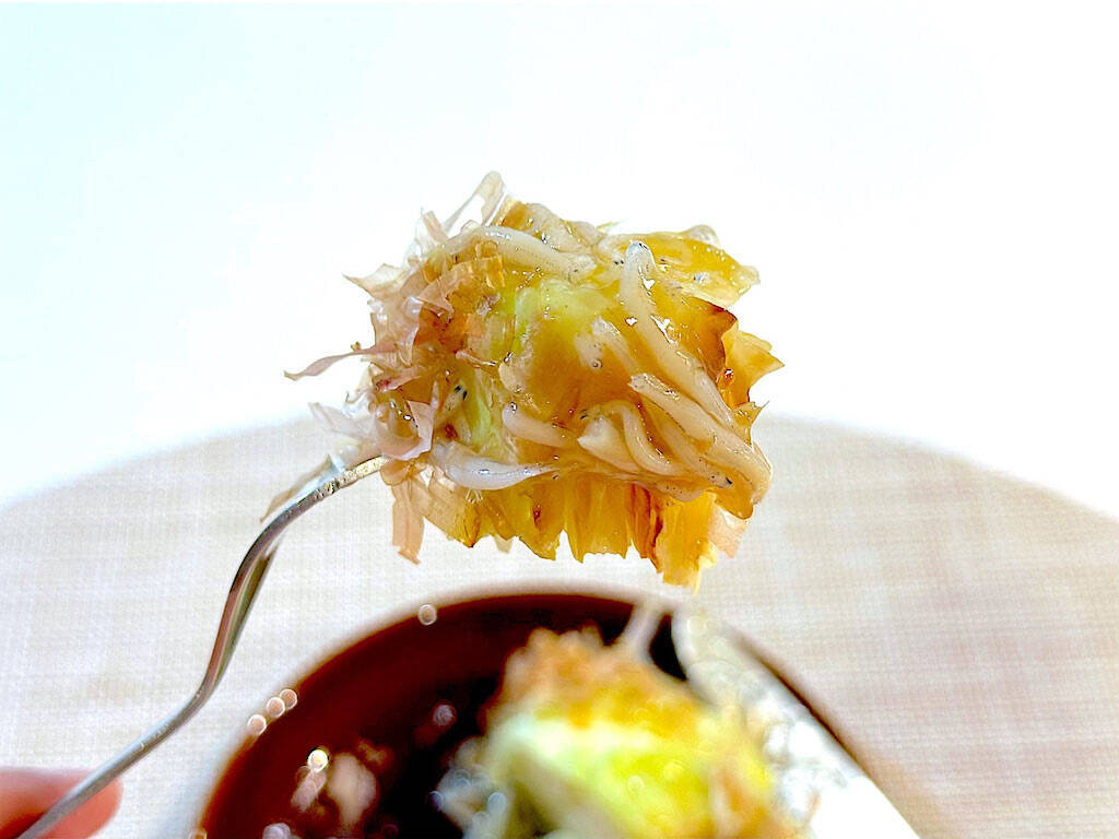 【キャベツ焼いて】まさかのステーキ作ろう！お菓子級に甘っ♡トロトロのしらす餡も絡む、絡む～【ワンパン調理】