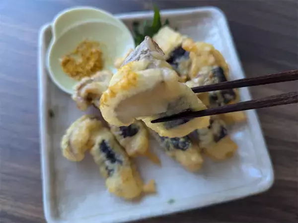 「【料理初心者さん必見】旬のエリンギにアレ巻いて天ぷら作ろう！プリップリ食感…からの磯の香り◎【農家直伝】」の画像