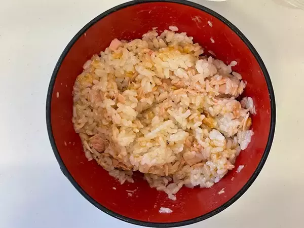「【時短・簡単】10分で「炒飯」が作れる⁉耐熱容器に材料も調味料も全部入れてレンチンするだけ！」の画像