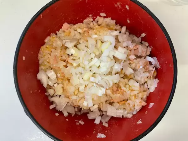 「【時短・簡単】10分で「炒飯」が作れる⁉耐熱容器に材料も調味料も全部入れてレンチンするだけ！」の画像