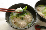 「【もはや味噌ラーメン】生姜がピリッときいてる「肉だんごと春雨のピリ辛みそ汁」作ってみた！一品で満足満腹♡」の画像1