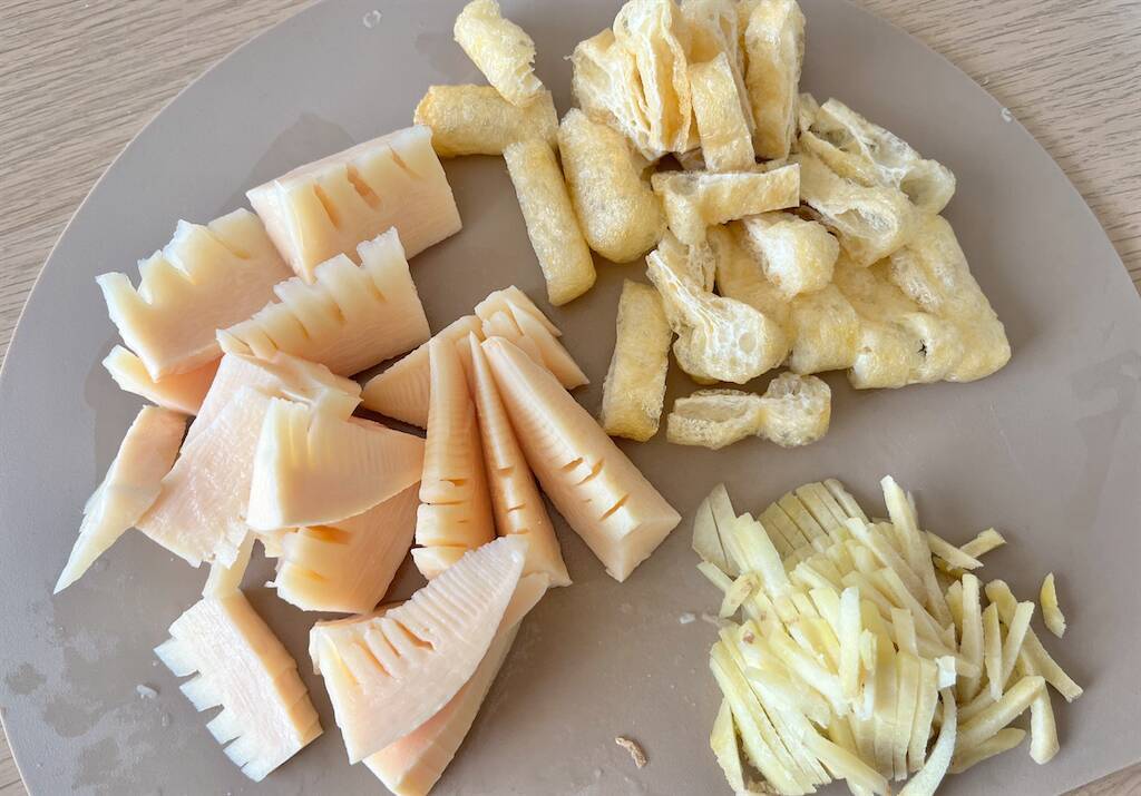 【水煮たけのこで優勝できる】しょうが香る「たけのこご飯」作ってみた！3つの調味料で本格派な炊きあがり♡