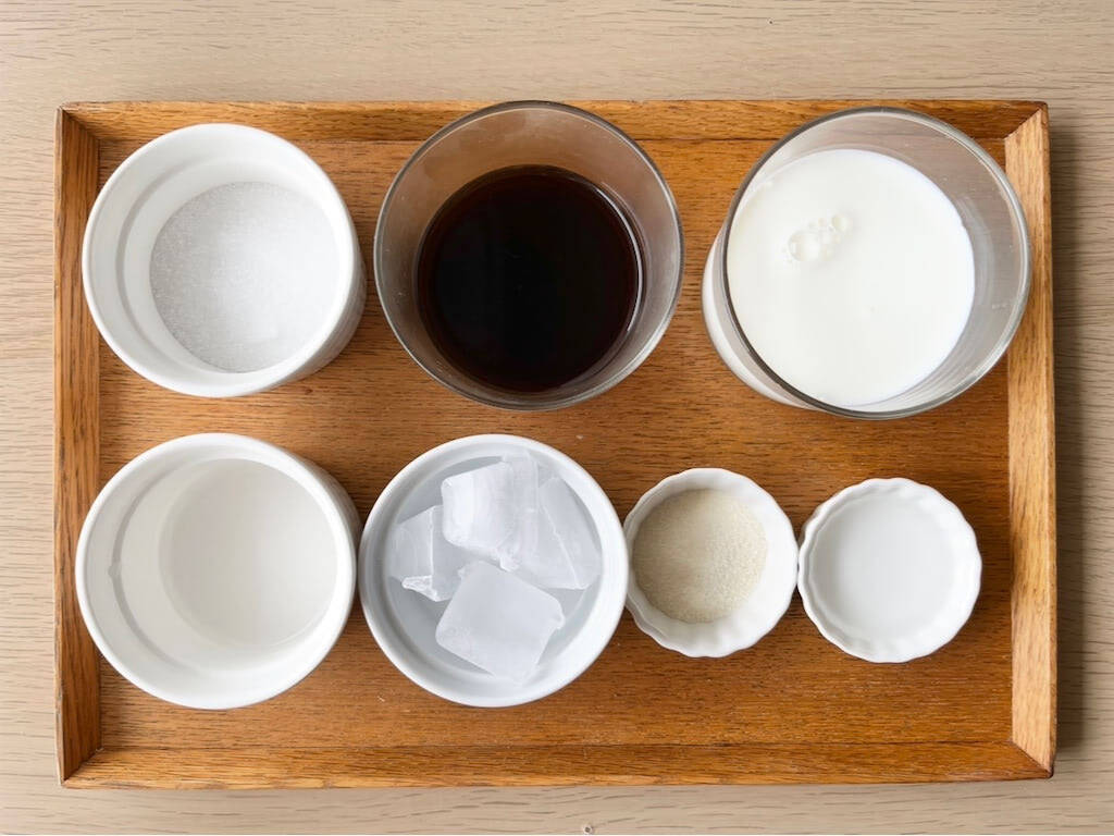【冷やす時間不要】飲むまで5分「コーヒーゼリーオレ」作ってみた！ストローでちゅるんとヤミつき食感♪