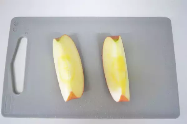 「【パンケーキ革命】いつもの100倍フワフワになる!?「身近なアレ」を入れて焼いてみた！【調理の裏ワザ】」の画像