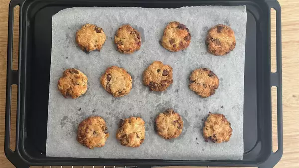 「【砂糖・卵・バター不使用!?】でもしっとり甘～い♡「米粉のチョコチップクッキー」作ってみて！【元パティシエ直伝】」の画像