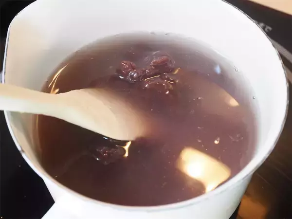 「【材料3つ】ギリッギリまで水を増やして理想のくちどけ目指せ！「限界水ようかん」作ってみた！スーッと溶けた♡」の画像
