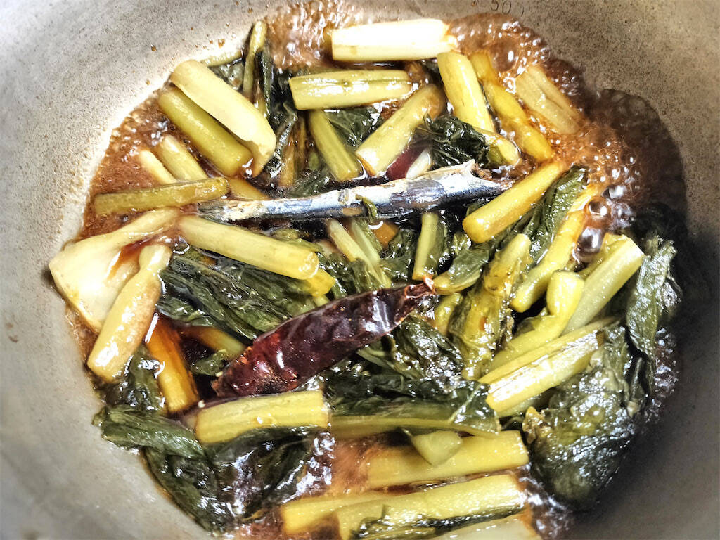 【絶品！郷土メシ】飛騨高山の郷土料理「煮たくもじ」に挑戦！古い漬け物を煮る…!?酸味が旨味に変わるって??