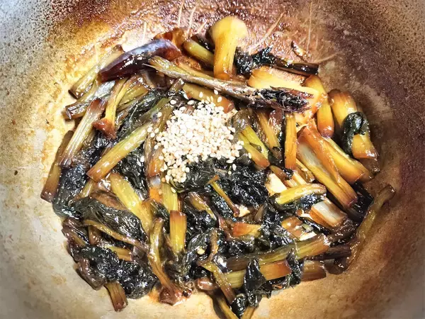 「【絶品！郷土メシ】飛騨高山の郷土料理「煮たくもじ」に挑戦！古い漬け物を煮る…!?酸味が旨味に変わるって??」の画像