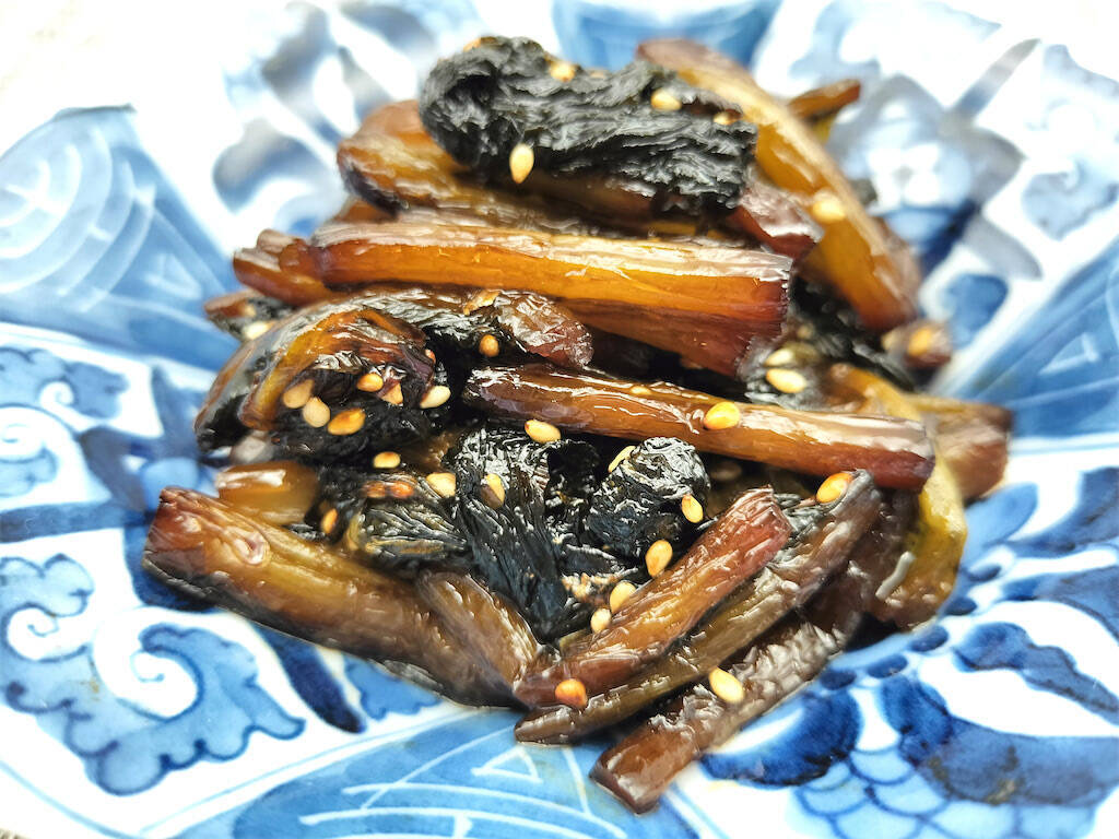 【絶品！郷土メシ】飛騨高山の郷土料理「煮たくもじ」に挑戦！古い漬け物を煮る…!?酸味が旨味に変わるって??