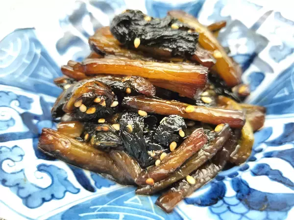 「【絶品！郷土メシ】飛騨高山の郷土料理「煮たくもじ」に挑戦！古い漬け物を煮る…!?酸味が旨味に変わるって??」の画像