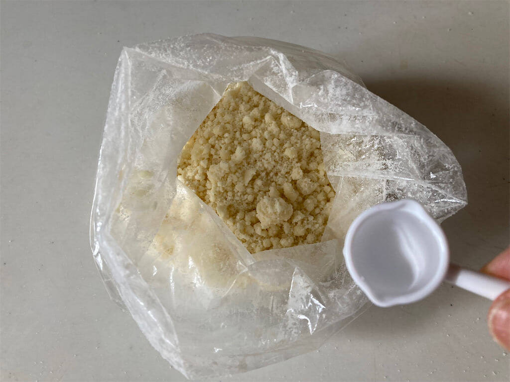 【災害時にも】ホケミ+材料2つで「ずぼらクッキー」作ってみた！驚異のサクサク食感♡ワンパンで焼けちゃう!?