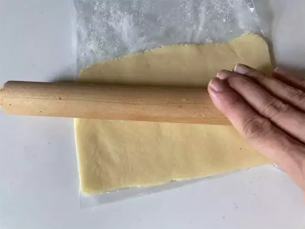 「【災害時にも】ホケミ+材料2つで「ずぼらクッキー」作ってみた！驚異のサクサク食感♡ワンパンで焼けちゃう!?」の画像