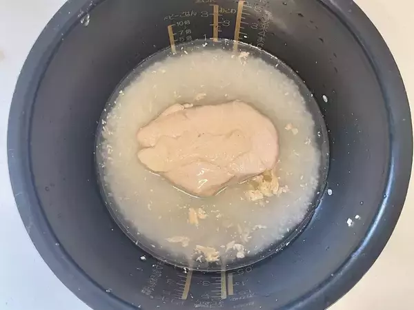 「【家事ヤロウ!!!】サラダチキンを丸ごとイン！「サムゲタン風炊き込みご飯」作ってみた♪中華風味でお肉柔らか～♡」の画像