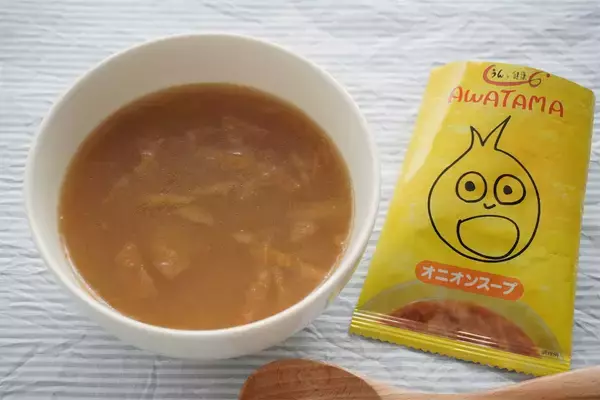 「【即席スープ活用で超時短】なのに飴色玉ねぎの旨味がギュッ♡「丸ごとブロッコリーの炊き込みご飯」作ってみた♪」の画像