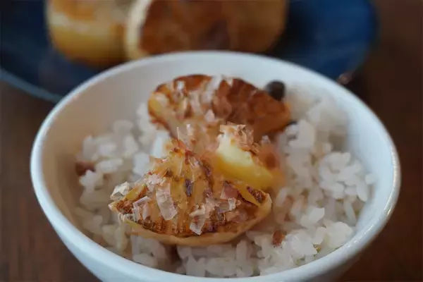 「【農家直伝】この食べ応えはまさかの肉超え!?「大根ステーキ」作ってみた！バター醤油シミ～♡」の画像