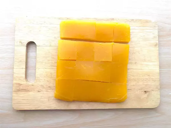 「【韓国発】ほぼ“みかん果汁だけ”のシンプルお菓子作ろう！もちっと食感で爽やかジューシーなお味♡」の画像