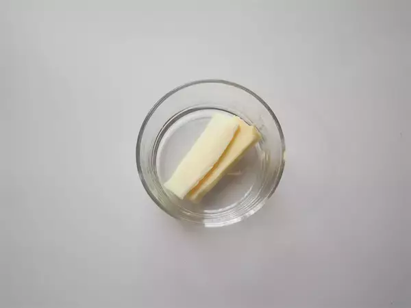 「【罪悪感ゼロなのにコク旨が過ぎる】生クリも牛乳も不使用！旨味まみれな「豆腐ときのこグラタン」焼こう！」の画像