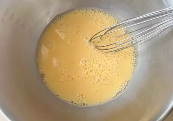 「【ホットケーキを喫茶店レベルにする裏ワザ】パサつき卒業♡「本みりん」ちょい足し料理ハックがスゴすぎた！」の画像