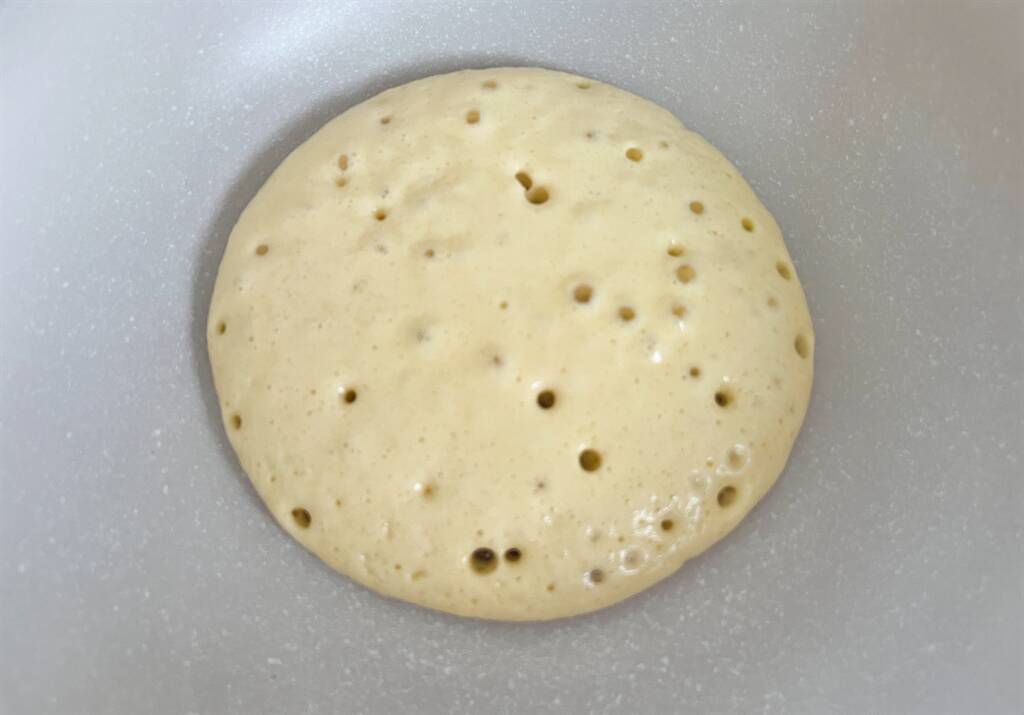 【ホットケーキを喫茶店レベルにする裏ワザ】パサつき卒業♡「本みりん」ちょい足し料理ハックがスゴすぎた！