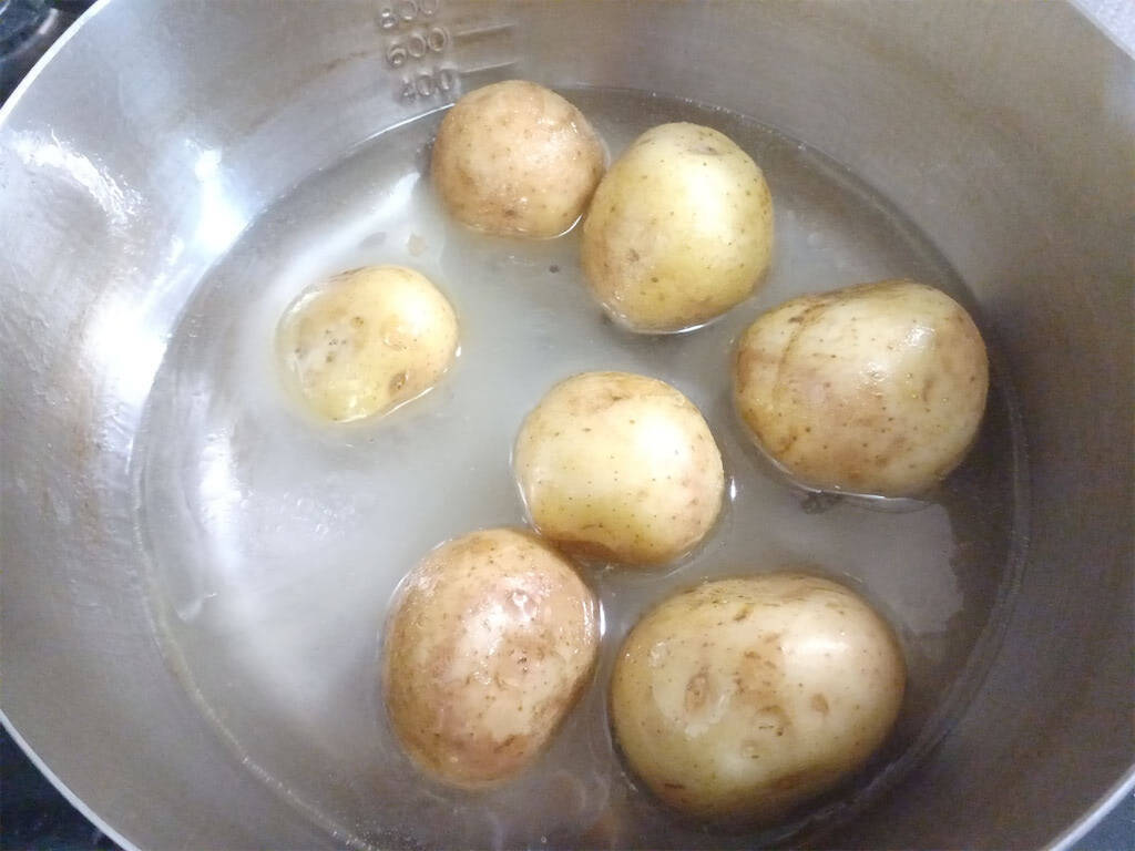 春の"ミニ新じゃが"で「みそじゃが」作ってみた！皮に甘味噌絡んでホックホク♡これ田楽だ～♪【農家直伝】