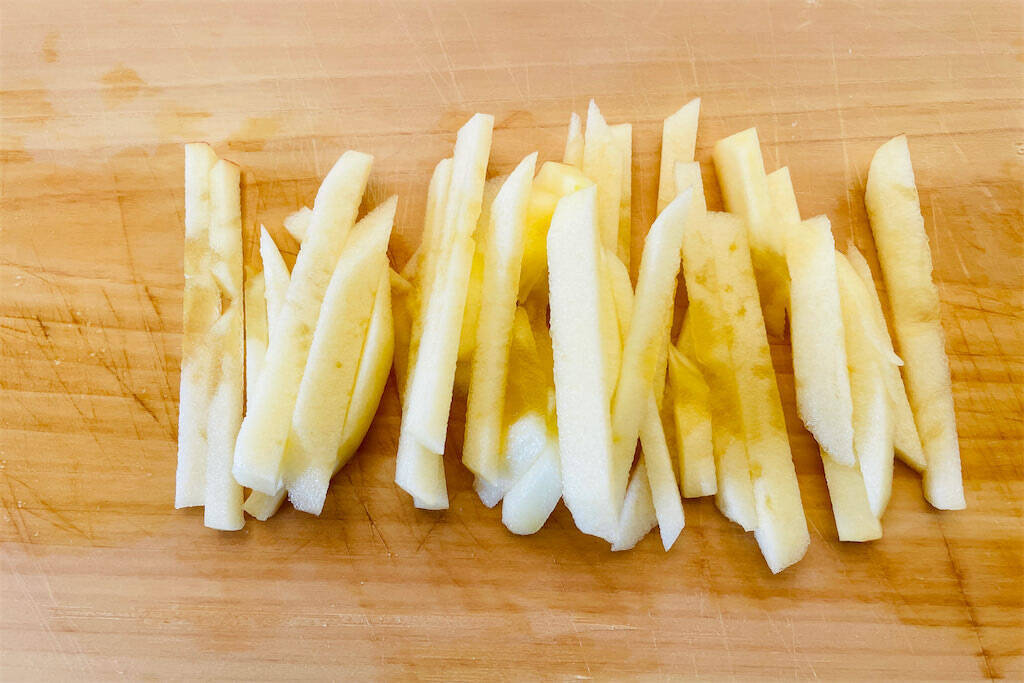 まさかの大根×りんごで「シン・肉巻き」作ってみた！変わり種だけど甘じょっぱい王道風味♡【農家直伝】