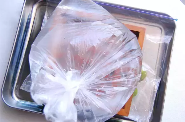 「【30分で仕込み完了】保存袋でラクチン梅仕事♪わずか3日で食べられる「青梅はちみつ漬け」作ろう！」の画像