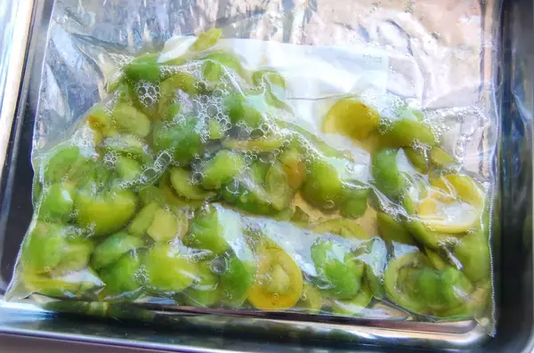 「【30分で仕込み完了】保存袋でラクチン梅仕事♪わずか3日で食べられる「青梅はちみつ漬け」作ろう！」の画像