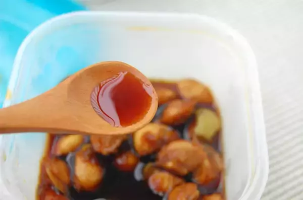 「【30分で仕込み完了】保存袋でラクチン梅仕事♪わずか3日で食べられる「青梅はちみつ漬け」作ろう！」の画像