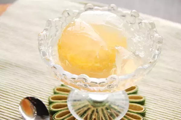 「【酸っぱいみかん救済】えっ「湯煎」するの!?シロップと一緒に？じんわり加熱で驚きのフレッシュスイーツ化♡」の画像