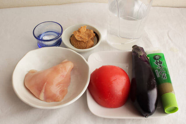【一石二鳥のお助けみそ汁】トマトの酸味×みそのコクが絶妙！まるでイタリアンな「おかずみそ汁」作ってみた