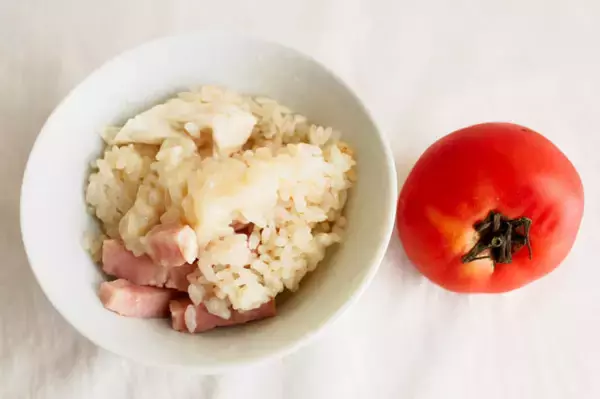 「カマンベールチーズ“まるごとドボン”な「悪魔の炊き込みご飯」作ってみた！ガツン系かと思いきやお味はマイルド～♡」の画像